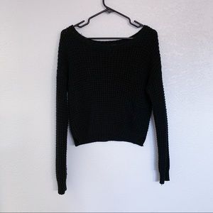 Black knit cropped top